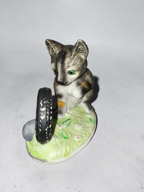 Vintage Ceramic Hand-Painted Artmark Cat & Mouse Figurine